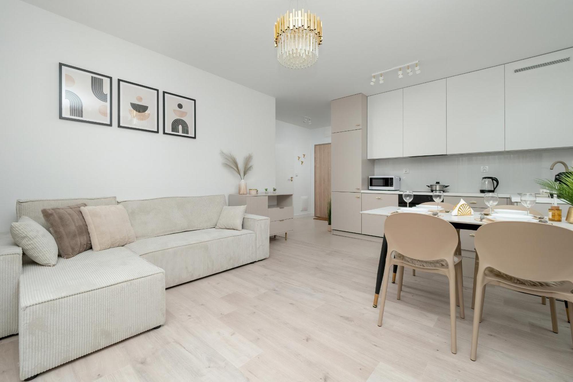 Exceptional Apartment With Parking By Noclegi Renters Katowice Exterior foto