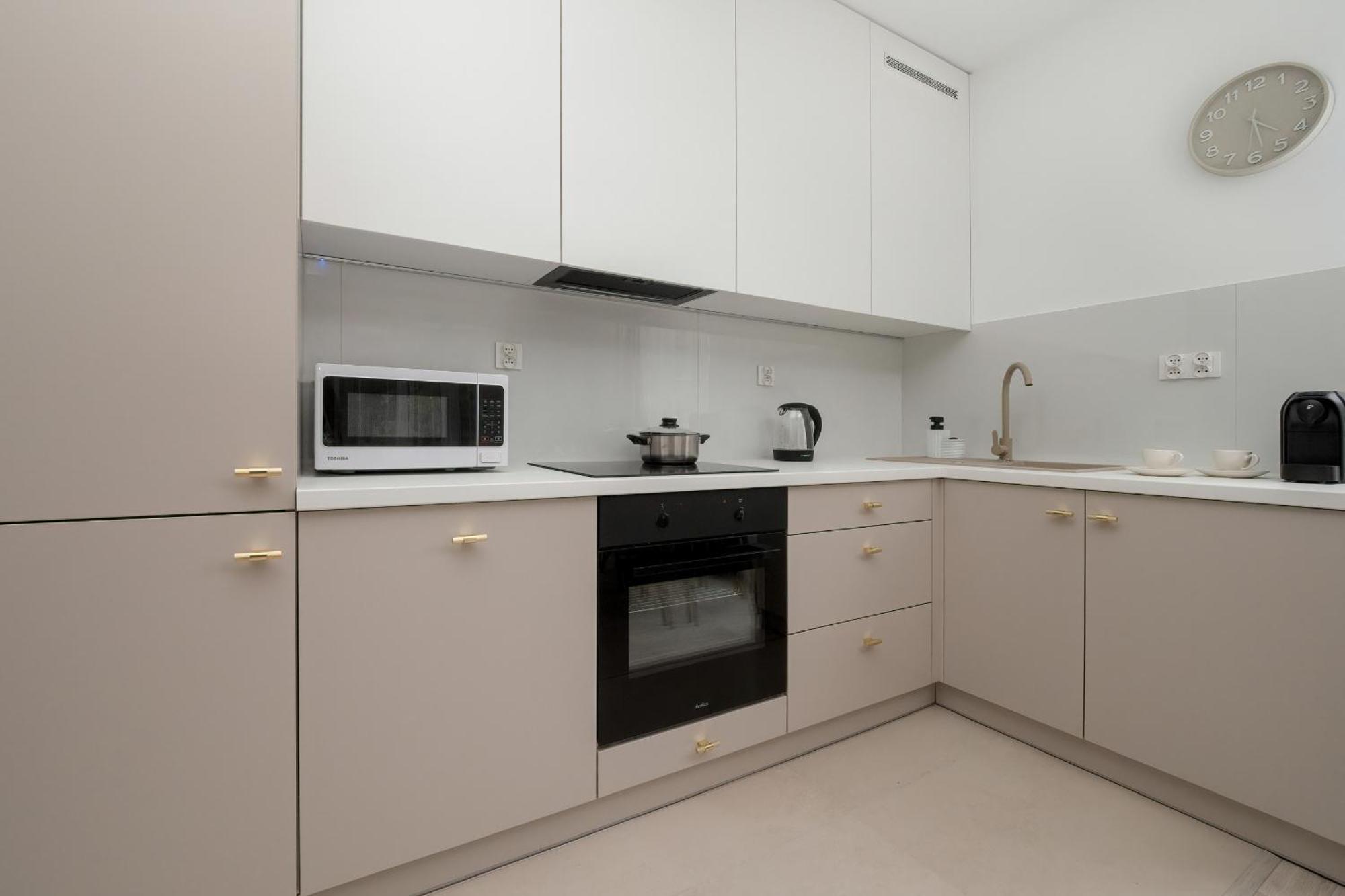 Exceptional Apartment With Parking By Noclegi Renters Katowice Exterior foto